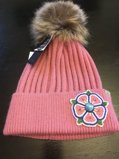 Beaded Beanie, Metis Beadwork Patterns, Beadwork Projects, Indigenous Crafts, Beaded Hats, Native American Beadwork Patterns, Beautiful Beaded Earring, Native Beading, Beaded Flowers Patterns