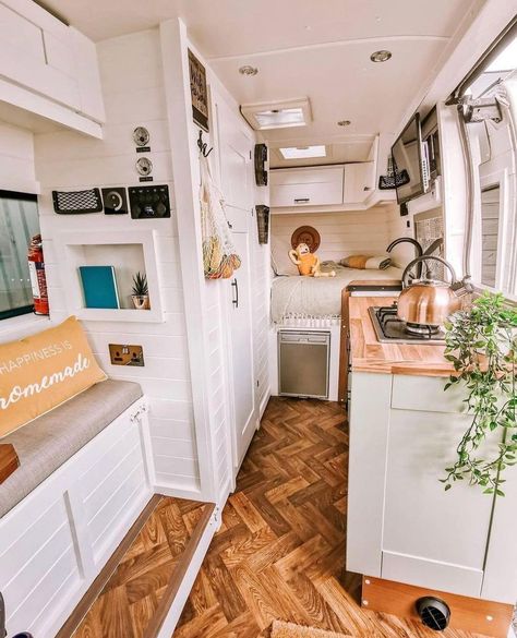 Vanlife Living on Instagram: “Rate this van conversion from 1-10!😍 Follow @vanlife.living for more!💛 • • 📸 @campervamper” Camper Vintage, Rv Interior Remodel, Diy Camper Remodel, Van Life Diy, Camper Makeover, Interior Remodel, Camper Living, Van Home, Van Living