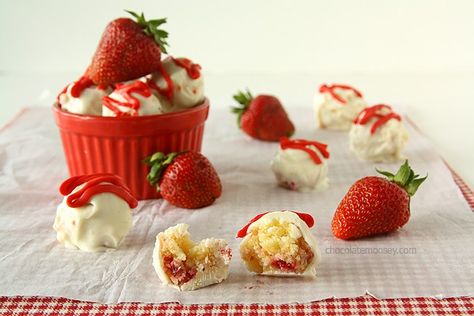 Strawberry Shortcake Truffles Truffle Pops, Strawberry Shortcake Truffle, Strawberry Shortcakes, Shortcake Cake, Dessert Truffles, Strawberry Shortcake Recipes, Shortcake Recipe, Candy Truffles, Strawberry Chocolate