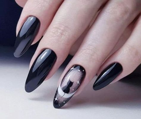 Cat And Moon Nail Art, Round Black Acrylic Nails, Black Gemini Nails, Witchy Nail Designs, Punk Nail Art, Trendy Halloween Nails, Black Cat Nails, Cat Nail Designs, Halloween Nail Art Ideas