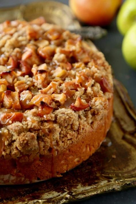 Caramel Apple Coffee, Caramel Apple Cake Recipe, Apple Coffee Cake, Apple Coffee, Coffee Cake Recipes Easy, Apple Coffee Cakes, Diy Easy Recipes, Apple Dessert Recipes, Breakfast Sweets