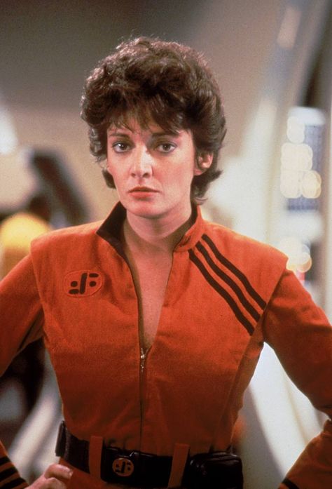 Sarah Douglas as Pamela in ‘V: The Final Battle' (1984) Faye Grant, Jane Badler, V Tv Show, Sarah Douglas, Retro Movies, Sci Fi Tv Series, Sci Fi Girl, Sci Fi Tv Shows, Final Battle