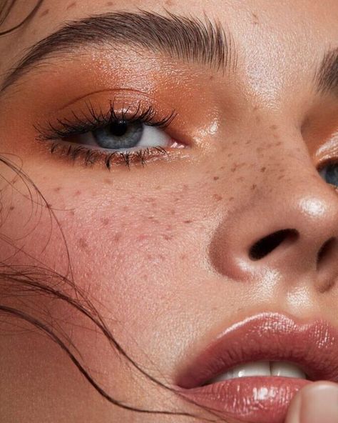 Freckles Makeup, Makeup Tumblr, Smink Inspiration, Beauty Make-up, Glow Skin, Make Up Inspiration, Trendy Makeup, Beauty Shoot, Glowy Makeup