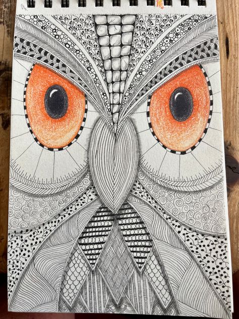 Turkey Zentangle, Autumn Zentangle, Owl Face Drawing, October Sketchbook, Draw Owl, Owl Zentangle, Halloween Zentangle, Zentangle Animals Art, Owl Doodle