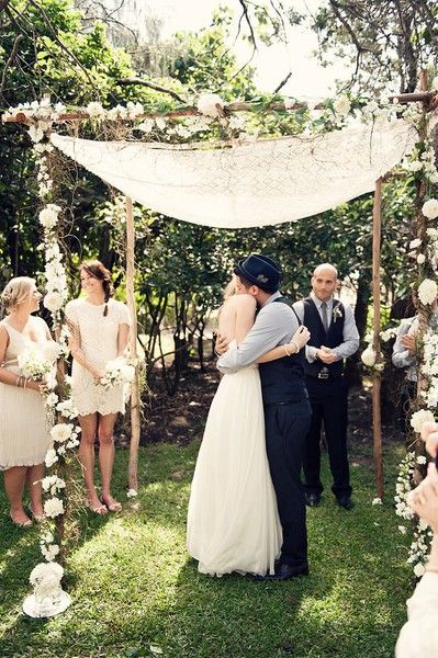 Wedding Ideas: white-canopy-ceremony-decorations Rustic Chuppah, White Mandap, Outdoor Altar, Wedding Chuppah, Stile Boho Chic, Afternoon Wedding, Outdoor Canopy, Outdoor Wedding Inspiration, Wooden Poles