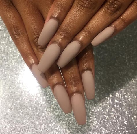 Matte Nails On Dark Skin, Nails Acrylic Matte, Nails Coffin Matte, Brown Ombre Nails, Coffin Nails Designs Summer, Matt Nails, Ombre Coffin, Birthday Nail, Pedicure Designs Toenails