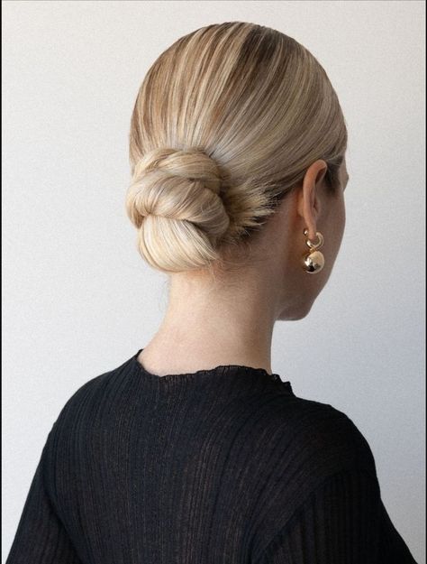 Medium Blonde Hair Color, Icy Blonde Hair Color, Alex Gaboury, Sleek Low Bun, Easy Low Bun, Low Bun Hairstyle, Asian Hairstyle, Hairstyles Christmas, Braid Videos