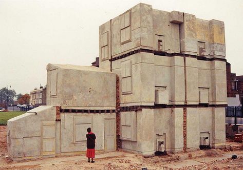 House, Rachel Whiteread 1993 Rachel Whiteread, A Level Art, Architectural Features, Sculpture Installation, Built Environment, British Artist, Land Art, Art Themes, Abstract Sculpture