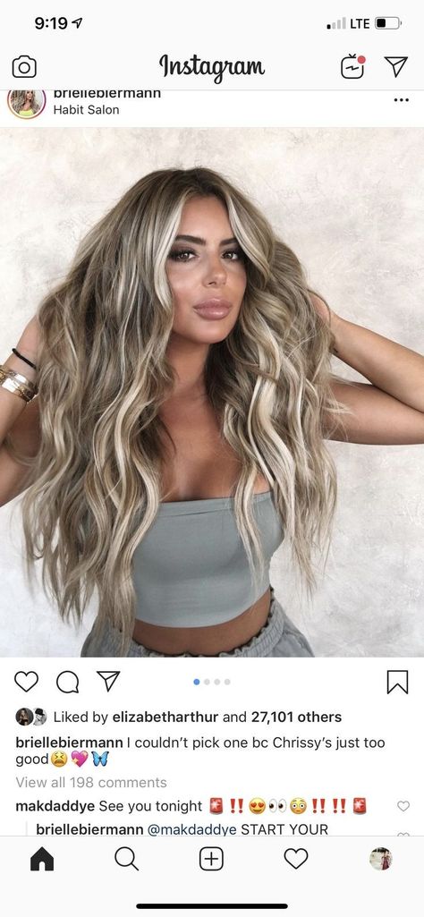 Cool Level 7 Hair, Brown Hair Blonde Highlights Root Smudge, Brunette Roots Blonde Hair Balayage, Full Blonde Highlights On Dark Hair, Root Smudge Balayage, Long Hair Curled Hairstyles, Blonde Balayage Dark Roots, Western Hair Color, Teddy Bear Blonde