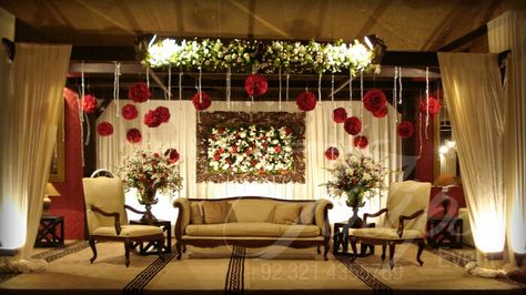 Tulip Events Barat Stage Decoration Pakistan, Pakistani Wedding Stage, Pink Table Settings, Tulle Skirt Wedding Dress, Calla Lily Bouquet Wedding, Wedding Dresses Pakistani, Pakistani Mehndi, Dresses Pakistani, Stage Decoration