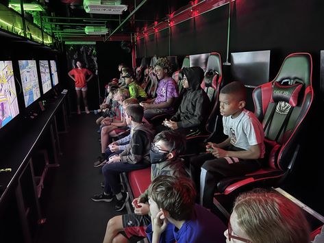 Take video game parties to the next level with Next Level Game Truck Maryland. The ultimate mobile gaming theater for birthday parties, and tournaments. Gaming Trailer, Indoor Soccer Field, Theatre Party, Laser Tag Party, Game Trailer, Truck Business, Big Screen Tv, Video Game Party, Mobile Gaming