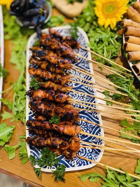 Barbecue Platter, Barbecue Skewers, Food Skewers, Salmon Skewers, Buffet Presentation, Catering Table, Snack Display, Meat Skewers, Skewer Appetizers