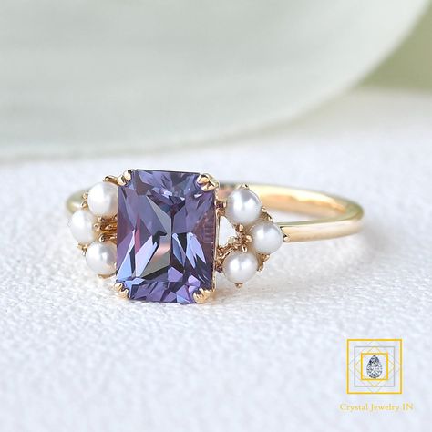 Amethyst Jewelry Ring, Vintage Cluster Ring, Ring Stones, Engagement Ring Yellow Gold, Vintage Gold Engagement Rings, Original Engagement Rings, Engagement Ring Yellow, Pearl Engagement Ring, Ring Cluster