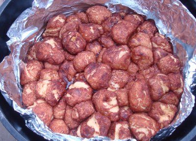 Bonfire Foods, Campfire Monkey Bread, Camping Meals For Kids, Easy Monkey Bread, Pillsbury Biscuits, Stick Butter, Dutch Oven Cooking, Easy Camping Meals, Dutch Oven Recipes