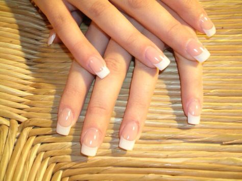 💅🏼 Chunky White French Tip Nails, Chunky French Tip Nails, Take Off Acrylic Nails, Acrylic French, Remove Acrylic Nails, Acrylic Nails At Home, Diy Acrylic Nails, School Nails, Pretty Gel Nails