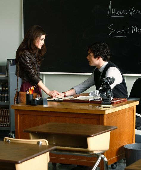 Teacher X Student Aesthetic, Teacher And Student Aesthetic, Ezra And Aria, Teacher And Student Relationship, Ezra Fitz, Pets Movie, Teacher Aesthetic, Male Teacher, Karakter Disney