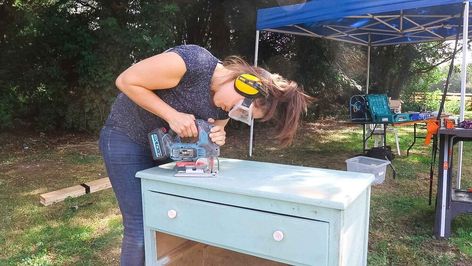 Easy Mud Kitchen, Mud Kitchen Diy, Old Chest Of Drawers, Wine Picnic Table, Mud Kitchen For Kids, Pumpkin Wreath Diy, Upcycle Furniture, Curtain Tie Back Hooks, Diy Mud Kitchen