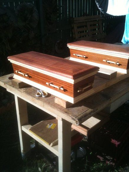 Pet Caskets, Wood Casket, Apple Cider Vinegar For Skin, Wood Urn, Woodworking Box, Woodworking Projects That Sell, Woodworking Projects Plans, Exterior Paint Colors, Woodworking Projects Diy