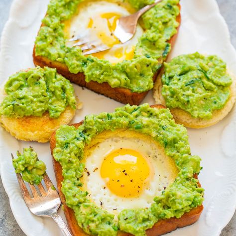 Breakfast Ideas Easy, Egg In A Hole, 100 Calorie, Avocado Toast Recipe, Healthy Mexican, Resep Diet, Egg Recipes For Breakfast, Quick Healthy Breakfast, Makanan Diet