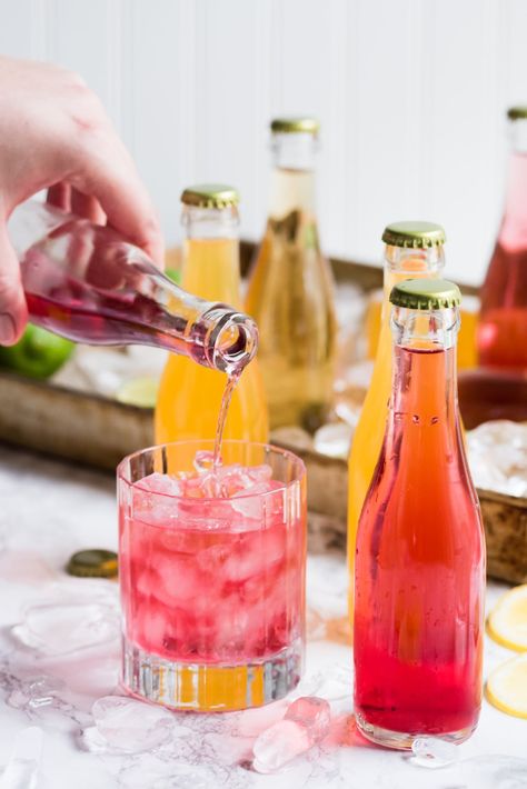 How to Make Bottled Cocktails | Summer cocktail recipes, entertaining tips, summer party ideas and more from @cydconverse Cocktail In A Bottle, Cocktail Bottle, Bottled Cocktails, Bottled Drinks, Canned Cocktails, Cocktails Summer, Summer Party Ideas, Entertaining Tips, Pretty Cocktails