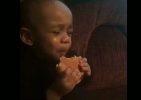 Burger Meme, Eating Meme, Eating Burger, Video Meme, Missing Someone, Baby Eating, Baby Crying, Meme Template