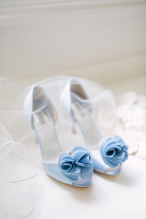 Badgley Mischka Blue Wedding Shoes via Taryn Baxter / http://www.himisspuff.com/pretty-wedding-shoes/ Wedding Shoes Blue Heels, Bow Wedding Shoes, Wedding Shoes Wedge, Elegant Wedding Shoes, Wedding Shoes Vintage, Wedge Wedding Shoes, Shoe Sketches, Designer Wedding Shoes, Bow Wedding