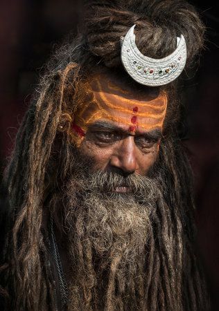 Half Moon Sadhu (Norbert Becke) Sadhus India, Sadhu Baba, Old Man Face, Old Man Portrait, Lotus Seed, Shiva Tattoo Design, Old Portraits, Portraiture Painting, Lion Wallpaper