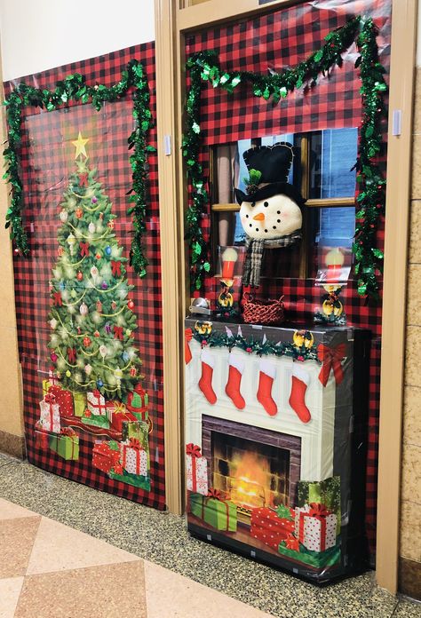 3d Classroom Christmas Door, 3d Christmas Classroom Door Ideas, 3d Door Decorations Classroom, Christmas Door Competition Ideas, Fireplace Door Decoration Christmas, Fireplace Classroom Door, Christmas Door Fireplace, 3d Christmas Door Decorating Contest, Christmas School Door