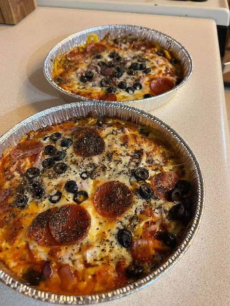 Pizza Bowls, Weight Watchers Pizza, Crustless Pizza, Pizza Bowl, Free Keto Meal Plan, Keto Pizza, Craving Pizza, Pizza Flavors, Points Recipes