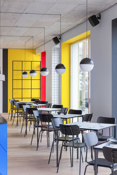 Bauhaus Inspired Interior In Vilnius | Bored Panda Bauhaus Design Interior, Bauhaus Restaurant, Bauhaus Interior Design, Bauhaus Interior, Bauhaus Architecture, Bauhaus Inspired, Exterior Furniture, Bauhaus Art, Bauhaus Style