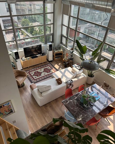 Apartment With High Ceilings, Dream Castle, Contemporary Loft, 1st Apartment, Future Apartment Decor, Loft Decor, Design Objects, Contemporary Apartment, Room Stuff