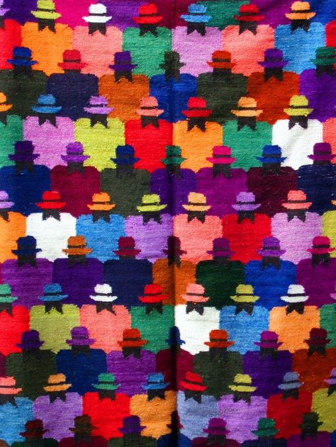 Telas peruanas Peruvian Art Design, Peru Textiles, Peru Pattern, Peruvian Art, Peruvian Textiles, Travel Company, Textile Texture, Peru Travel, Pattern Play