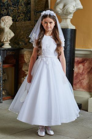 Mikado Dress, Skirt With Ribbon, Girls First Communion Dresses, Party Dress Inspiration, Communion Decorations, Girls Communion Dresses, Holy Communion Dresses, Beautiful Bridal Dresses, Baptism Gown