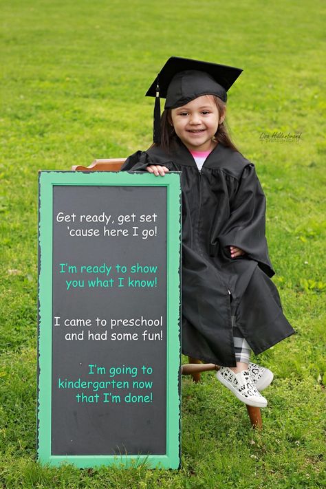 Preschool graduation, graduation photoshoot, photography Preschool Graduation Invitation Ideas, Headstart Graduation Ideas, Preschool Graduation Pictures Ideas, Preschool Graduation Photos, Preschool Graduation Backdrop Ideas, Preschool Graduation Photoshoot, Pre K Graduation Pictures, Kindergarten Graduation Photoshoot, Preschool Graduation Pictures