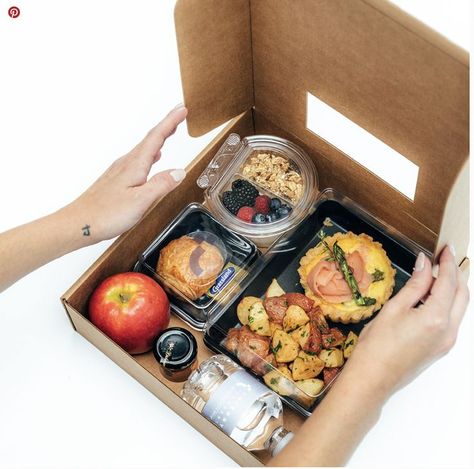 Takeaway Breakfast Ideas, Breakfast Box Ideas For Adults, Breakfast Delivery Ideas, Breakfast Grab And Go, Catered Breakfast Boxes, Breakfast Boxes, Breakfast Boxes To Go, Breakfast Delivery Packaging, Lunch Box Catering Ideas