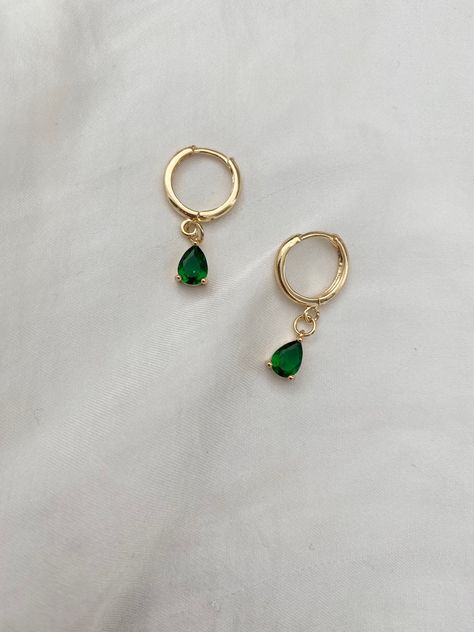 Brand new  💕Handmade by yours truly  Beautiful high quality and lead free. Huggies, charm and all findings are 18K gold plated and tarnish resistant.  COLOURGold  SIZE0.9x0.6x0.45 Charm 2.5cm TL Material18K Plated Gold Brass Weight3.8g 💌 Price includes free untracked shipping within Australia *These earrings are made to sit side facing. Please refer to try on picture. **These huggies have an 1mm thick ear pin which may not be be suitable for those who don't wear earrings often or are only used Dope Jewelry, Classy Jewelry, Party Earrings, Jewelry Lookbook, Girly Jewelry, Green Emerald, Jewelry Inspo, Dream Jewelry, Stylish Jewelry