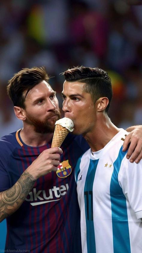 Ronaldo and Messi Together iPhone Wallpaper HD Messi And Ronaldo Wallpaper, Messi Funny, Cristiano Messi, Cristiano Ronaldo And Messi, Cr7 Vs Messi, Funny Face Photo, Football Jokes, Iphone Wallpaper Hd, Cr7 Messi