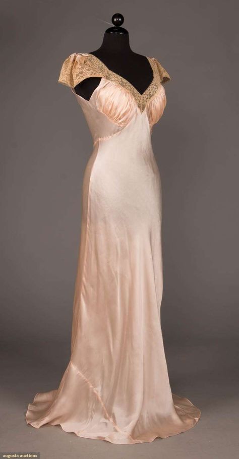 1930 Nightgown, Vintage Silk Nightgown, 1920s Nightwear, 1930s Sleepwear, 1920s Nightgown, 1930s Nightgown, 1930's Dresses, Augusta Auctions, Star Wars Fashion