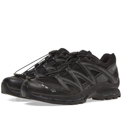 SALOMON SALOMON XT-QUEST ADVANCE. #salomon #shoes Black Solomon Shoes, Red Salomon Shoes, Black Low Top Shoes, Salomon Xt Quest, Black Salomon Shoes, Salomon Black Shoes, Solomon Shoes, Solomons Shoes, Salomon Boots