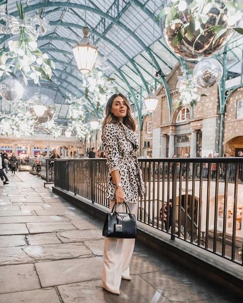 Italian Girl Style, London At Christmas, Lydia Millen, Lydia Elise Millen, Luxury Lifestyle Fashion, Instagram London, Luxury Lifestyle Women, Simply Chic, Wrap Coat