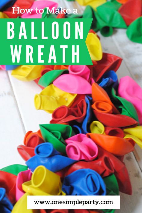 Balloon Wreath Diy, Birthday Wreath Diy, Birthday Balloon Wreath, Christmas Crafts Kids Ornaments, Balloon Wreath, Birthday Wreath, Easy Birthday, Color Party, Circus Birthday