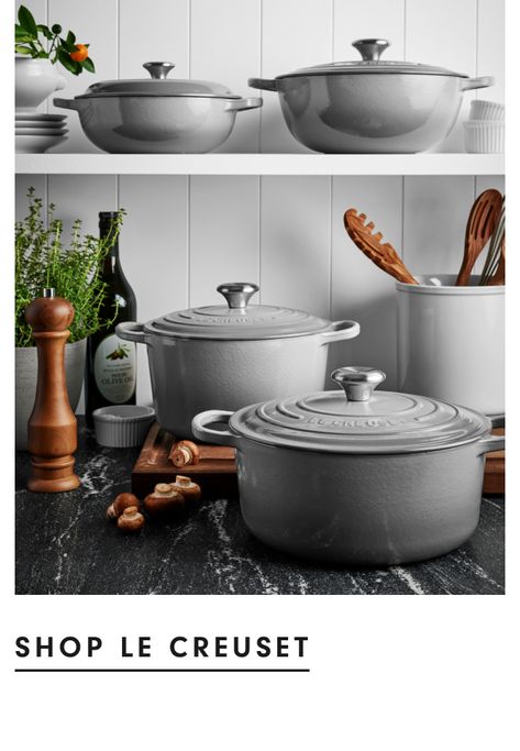 Le Crueset Pots Aesthetic, Le Creuset Kettle, Le Creuset Set, Le Crueset, Product Shooting, Le Creuset Cookware, Ina Garten Recipes, Seasoning Cast Iron, Beautiful Home Gardens