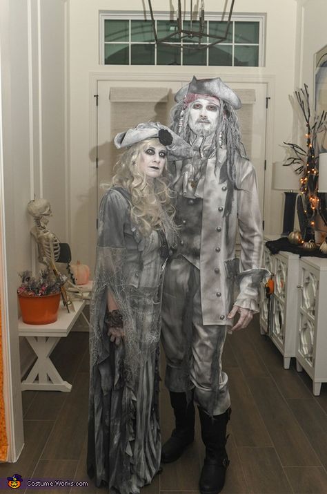 Haunted Pirate Costume, Scary Pirate Halloween Costumes, Scary Halloween Costume Couples, Funny Pirate Costume, Undead Pirate Costume, Pirate Couple Halloween Costumes, Very Scary Halloween Costumes, Ghost Pirate Makeup, Couples Scary Halloween Costume