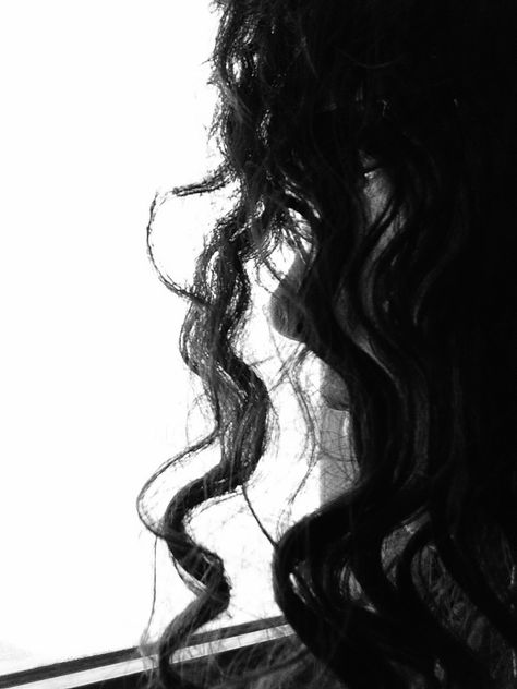 Yennefer Of Vengerberg, Bellatrix Lestrange, Killing Eve, Hair Aesthetic, Curly Girl, Character Aesthetic, Dragon Age, Long Curly, The Witcher