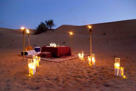 Romantic Desert Proposal Setup ♥️ Proposal Ideas Lights, Suhoor Aesthetic, Big Tree House, Desert Proposal, Proposal Setup, Cute Proposal, Wedding Proposal Ideas Engagement, Diy Backyard Movie Night, Outdoor Proposal