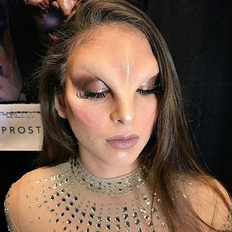 Diy Prosthetics Special Effects, Alien Sfx Makeup, Nose Prosthetic, Halloween Prosthetics, Sfx Prosthetics, Cyberpunk Makeup, Alien Makeup, Prosthetic Makeup, Cool Makeup Looks