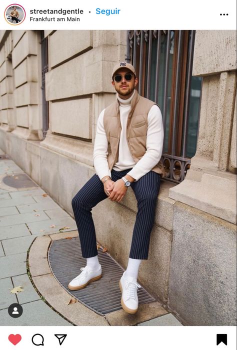 Baseball Cap Outfits, White Turtleneck Outfit, Turtleneck Outfit Men, Beige Baseball Cap, Vest Outfits Men, Baseball Cap Outfit, Cap Outfit, Turtleneck Outfit, Man Dressing Style