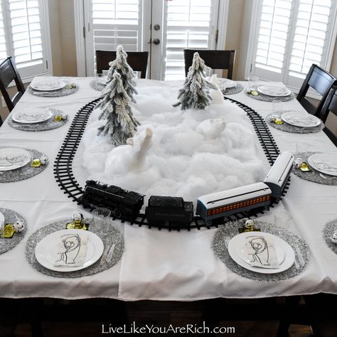 Polar Express Kids' Tablescape - Live Like You Are Rich Polar Express Baby Shower Ideas, Polar Express Food Ideas, Polar Express Kid, Polar Express Christmas Party, Polar Express Theme, Christmas Sleepover, Polar Express Party, Bright Table, Camp Theme