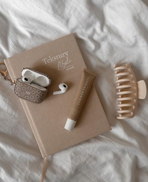 Aesthetic Objects, Airpods Apple, Image Swag, Cream Aesthetic, Beige Aesthetic, Ipad Apps, Brown Aesthetic, Winter Aesthetic, White Aesthetic