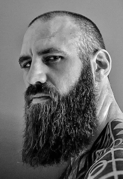 Beard And Tattoos, Barba Hipster, Long Beard Styles, Man With A Beard, Mens Beard Grooming, Beard Envy, Thick Beard, Beard Haircut, Long Beard